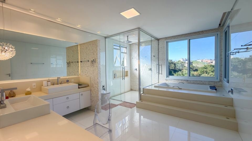 Banho da suíte máster com hidromassagem
